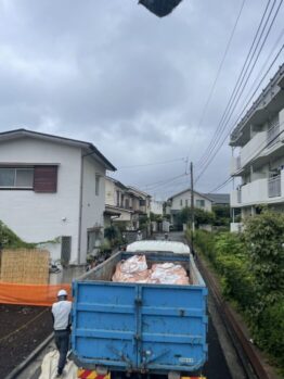 防水材搬入