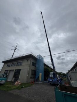 太陽光パネル搬入