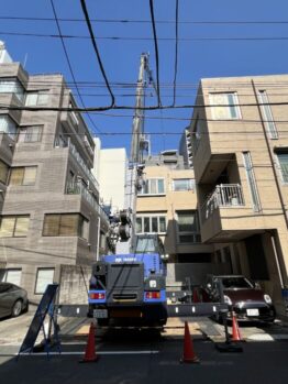 蓄電池揚重