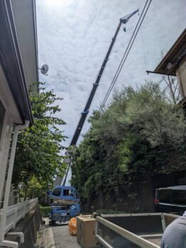 ウッドデッキ搬入
