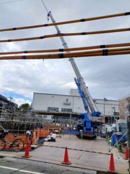 型枠材・鉄筋材搬入