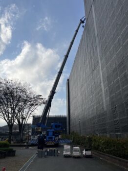 防水材搬入作業