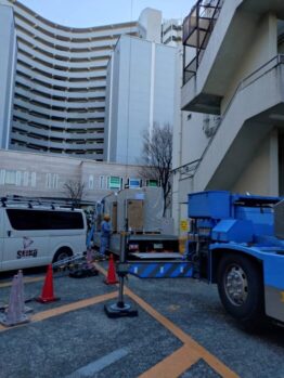 空調室外機揚重