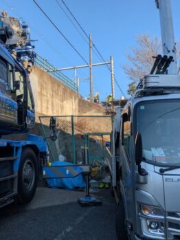 ボーリングマシーン搬入