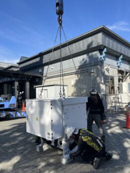 トランス揚重及び鉄板養生施工撤去作業