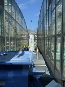 空調室外機揚重