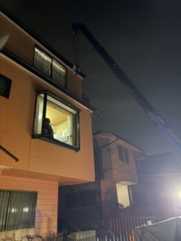 アップライトピアノと冷蔵庫揚重