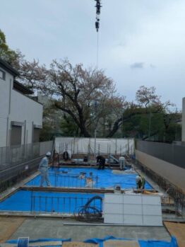 テラス支柱建て方