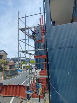 鉄骨階段取付作業