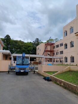 重量鉄骨建て方作業