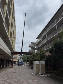 空調室外機揚重
