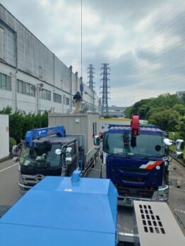 スーパーハウス・足場材搬入