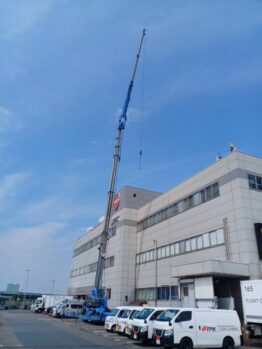 空調室外機揚重