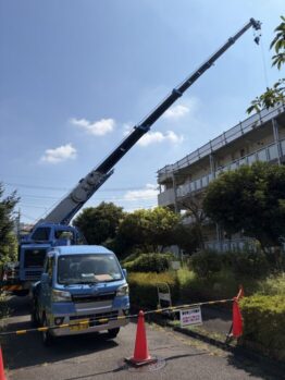 防水材搬入