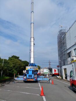鉄骨材断熱材搬入
