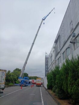 屋根折半搬入