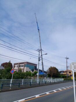 石碑揚重及び鉄板養生施工作業